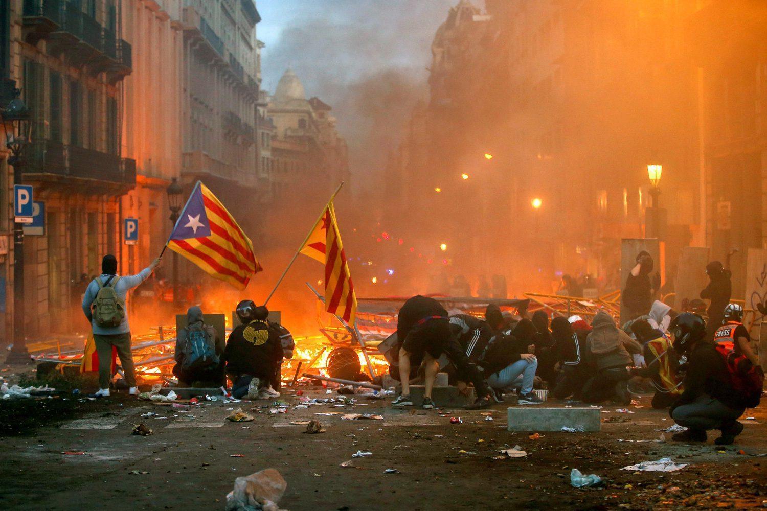 as protestas y el vandalismo en las calles de Barcelona