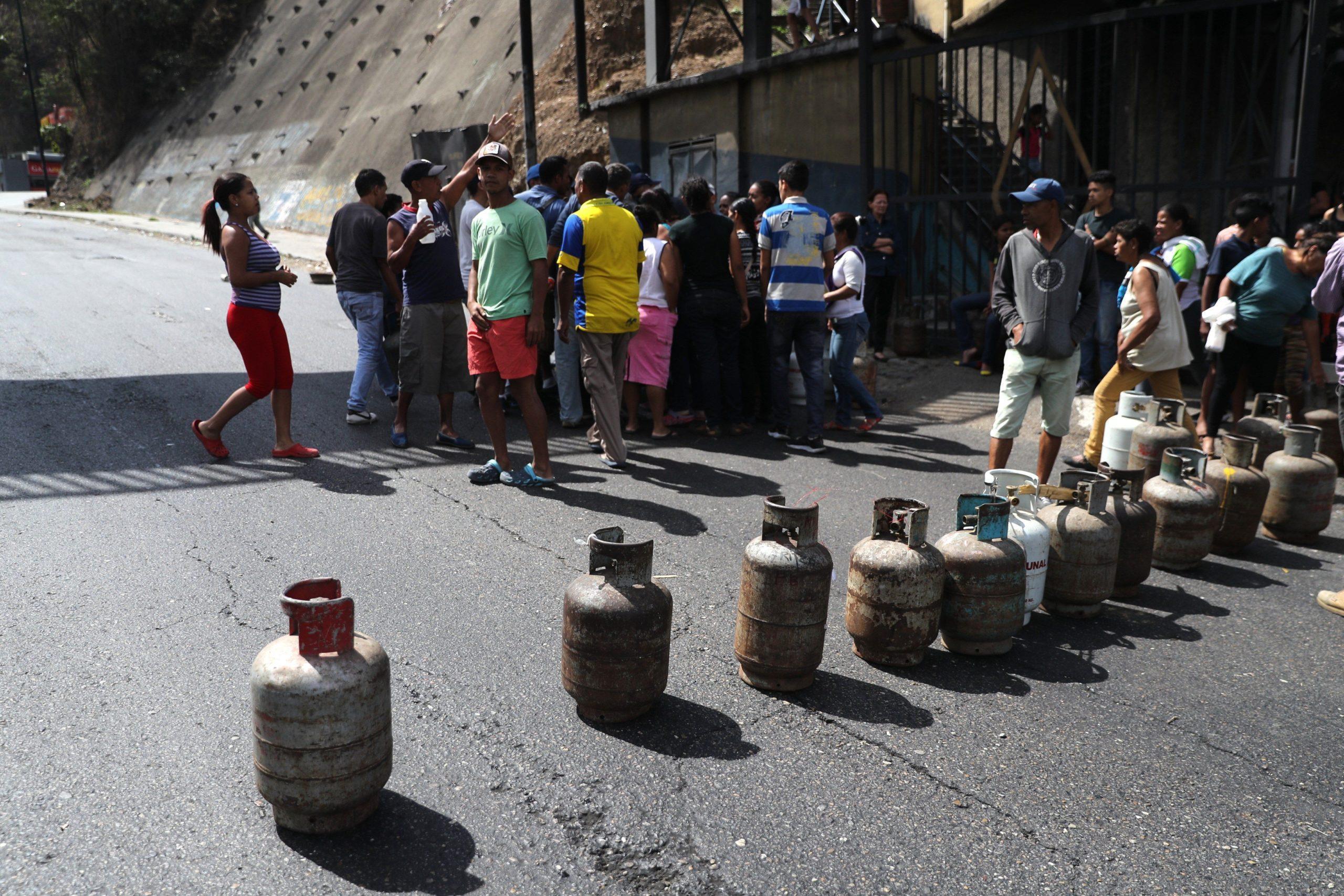 Vecinos de 75 comunidades del municipio Sucre no tienen gas doméstico